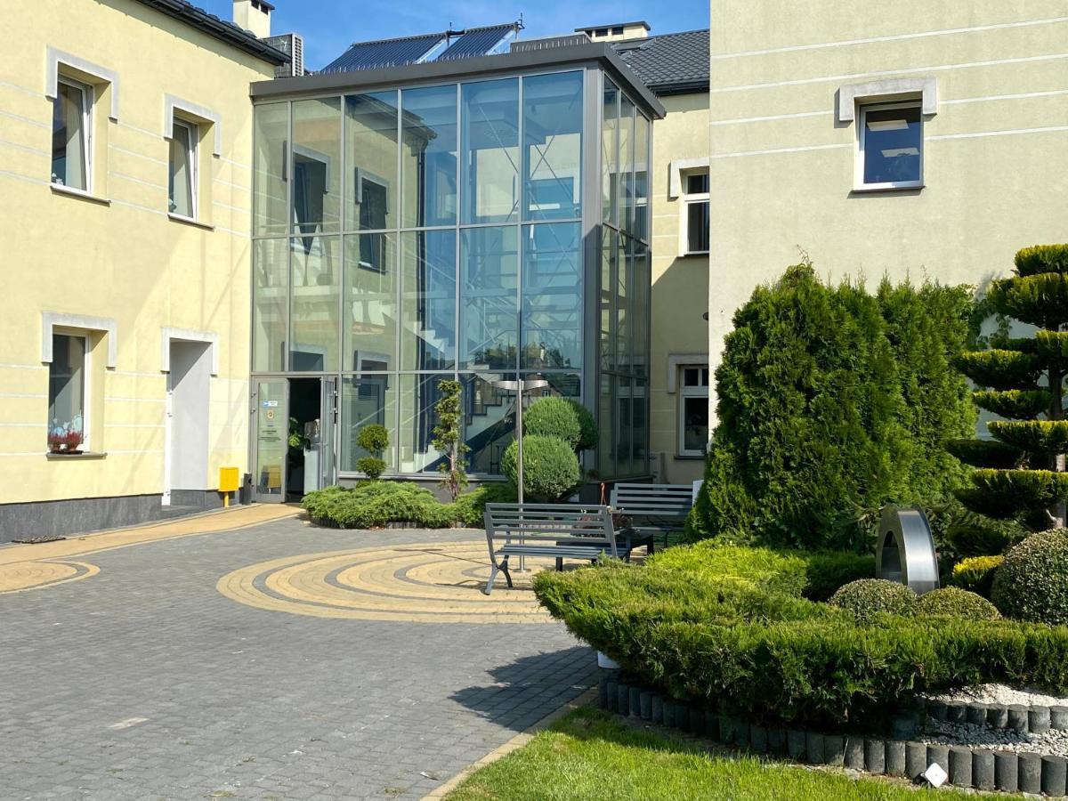 Apartamenty I Pokoje „Pod Jedynka” Konstantynów Łódzki Extérieur photo