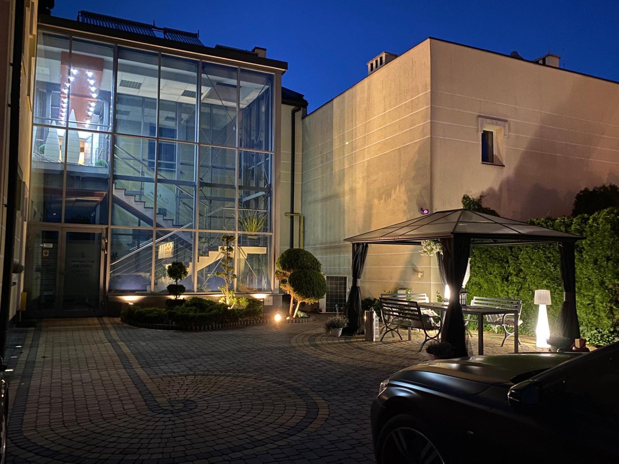 Apartamenty I Pokoje „Pod Jedynka” Konstantynów Łódzki Extérieur photo