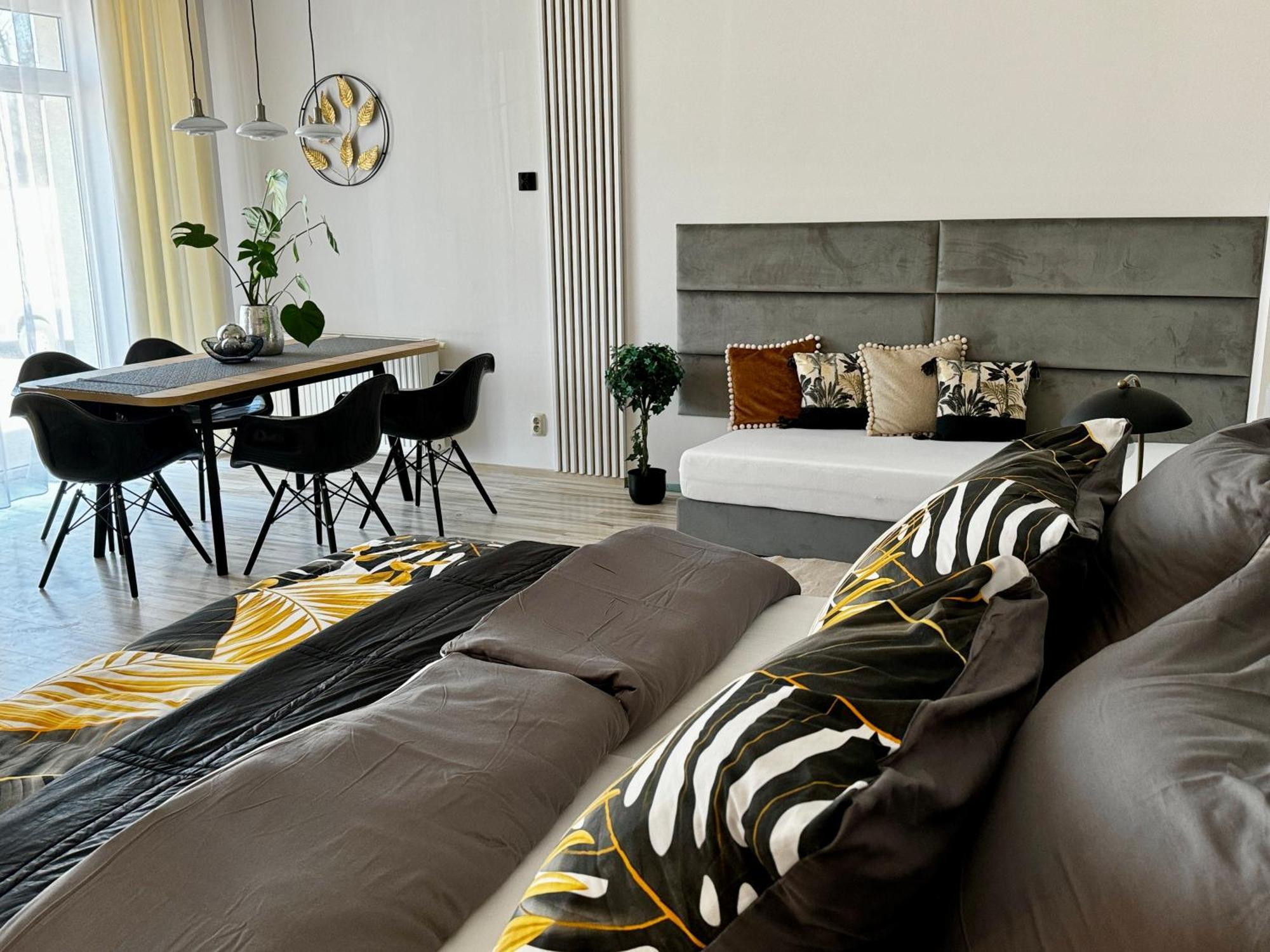 Apartamenty I Pokoje „Pod Jedynka” Konstantynów Łódzki Extérieur photo