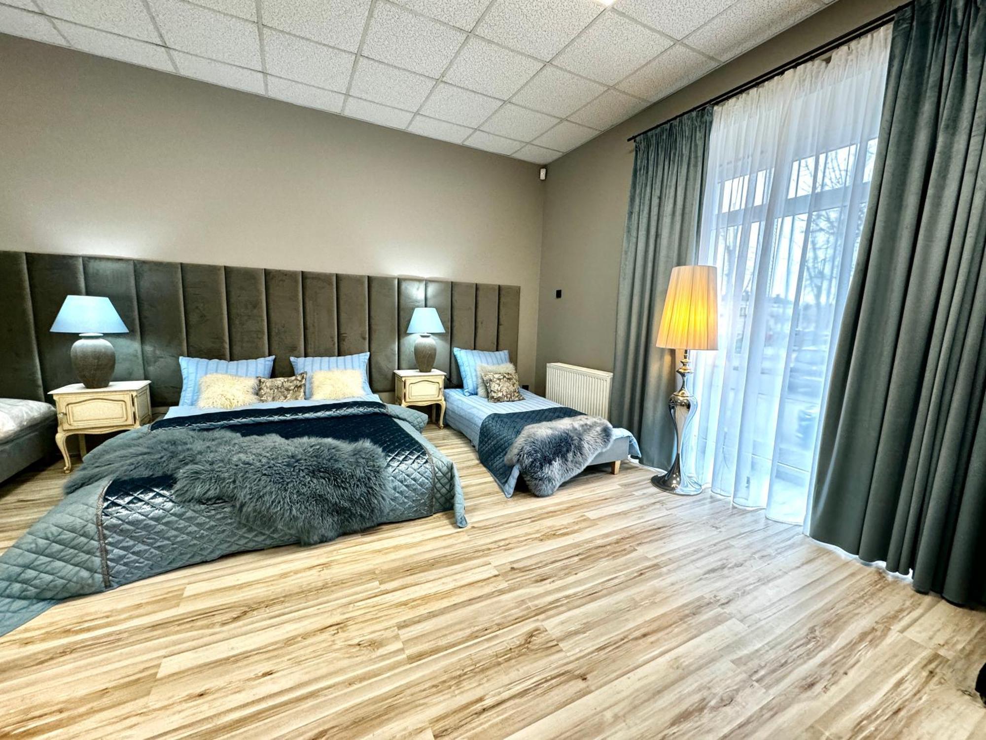 Apartamenty I Pokoje „Pod Jedynka” Konstantynów Łódzki Extérieur photo