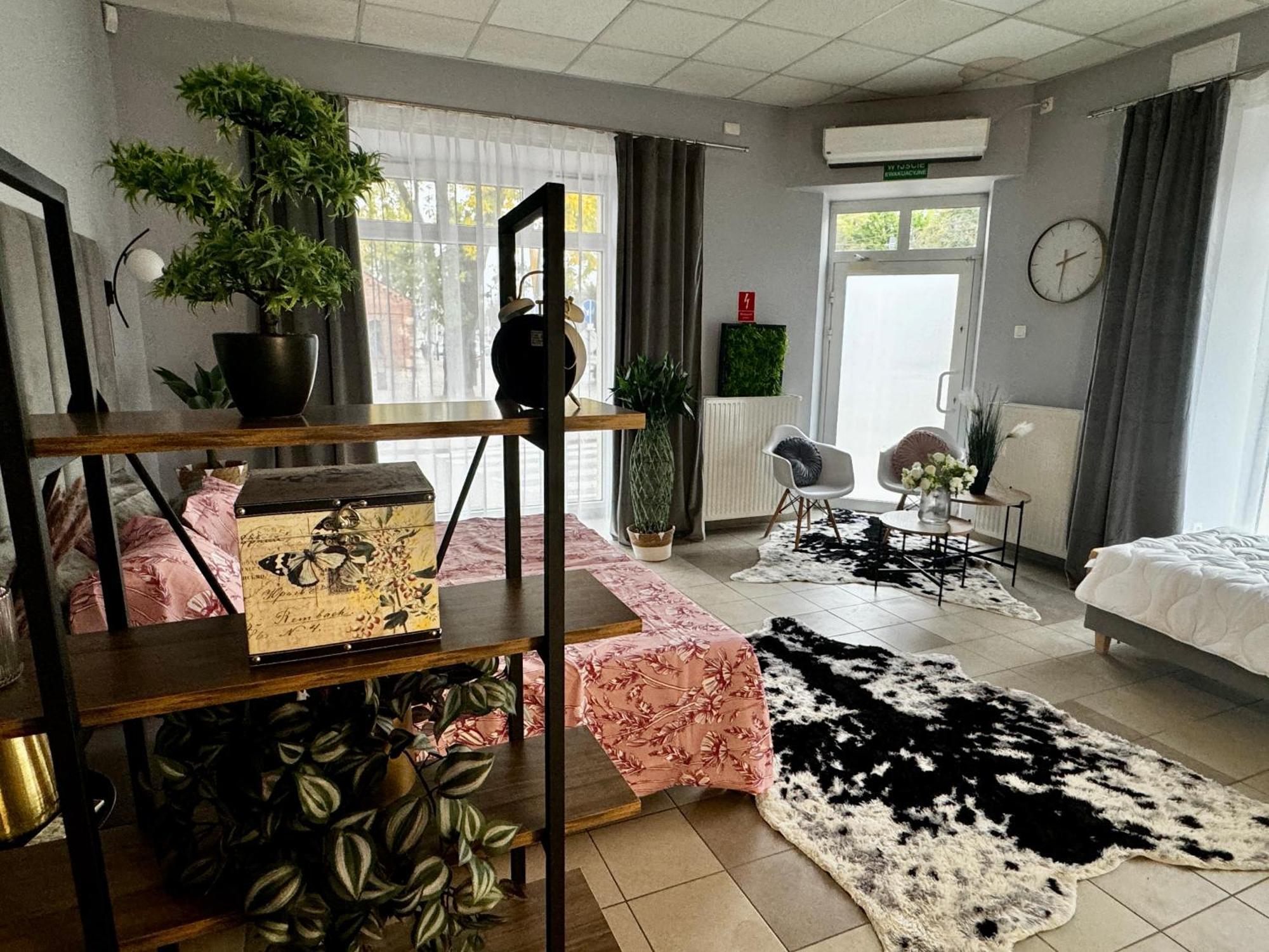 Apartamenty I Pokoje „Pod Jedynka” Konstantynów Łódzki Extérieur photo