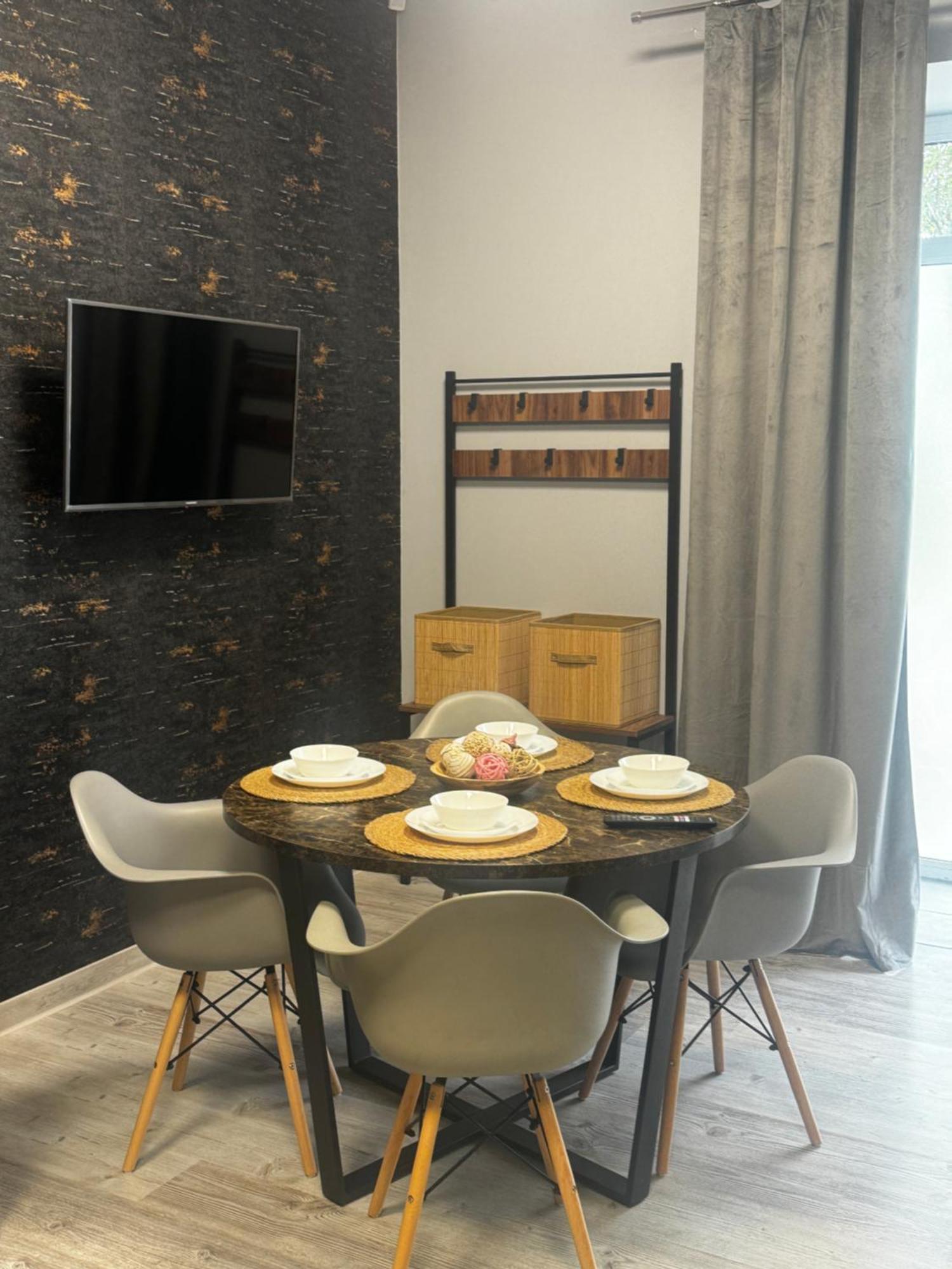 Apartamenty I Pokoje „Pod Jedynka” Konstantynów Łódzki Extérieur photo